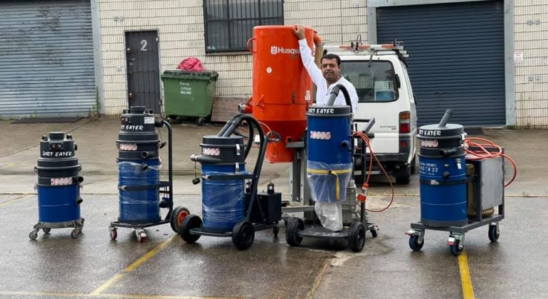 Construction vacuum cleaners